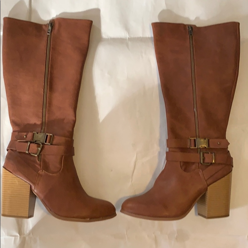 Rocket dog Hewittsierras Tan women Size 9.5M New